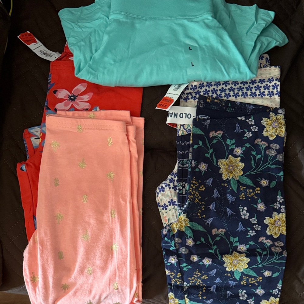 Floral and Solid set of 4 crop pants and 1 skort